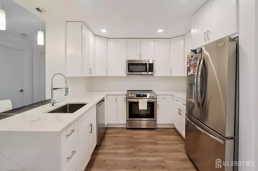 1 Carriage City PLZ #509, Rahway, NJ 07065
