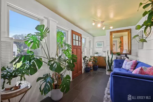 North Brunswick, NJ 08902,386 Franklin RD