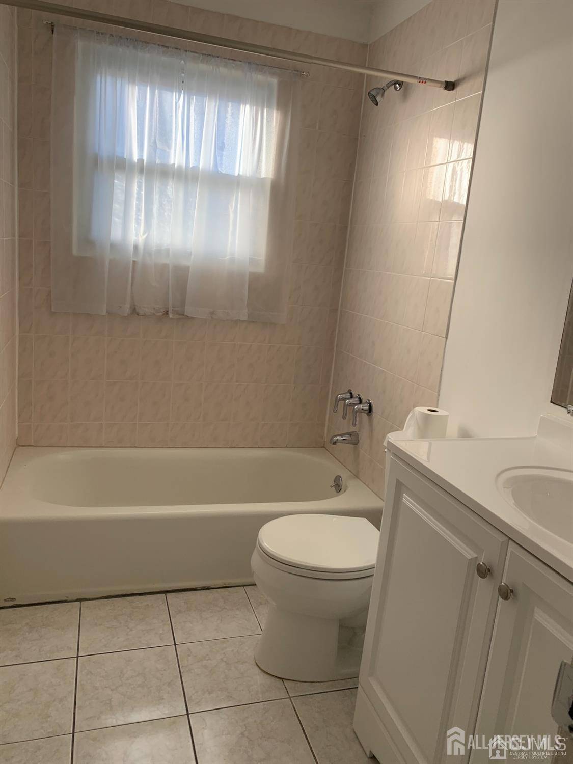 Metuchen, NJ 08840,58 Van Buren AVE #B