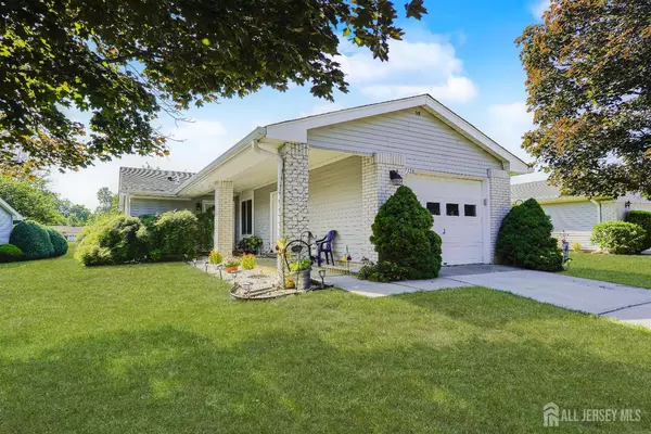 732 Ralston PLZ #A, Monroe, NJ 08831