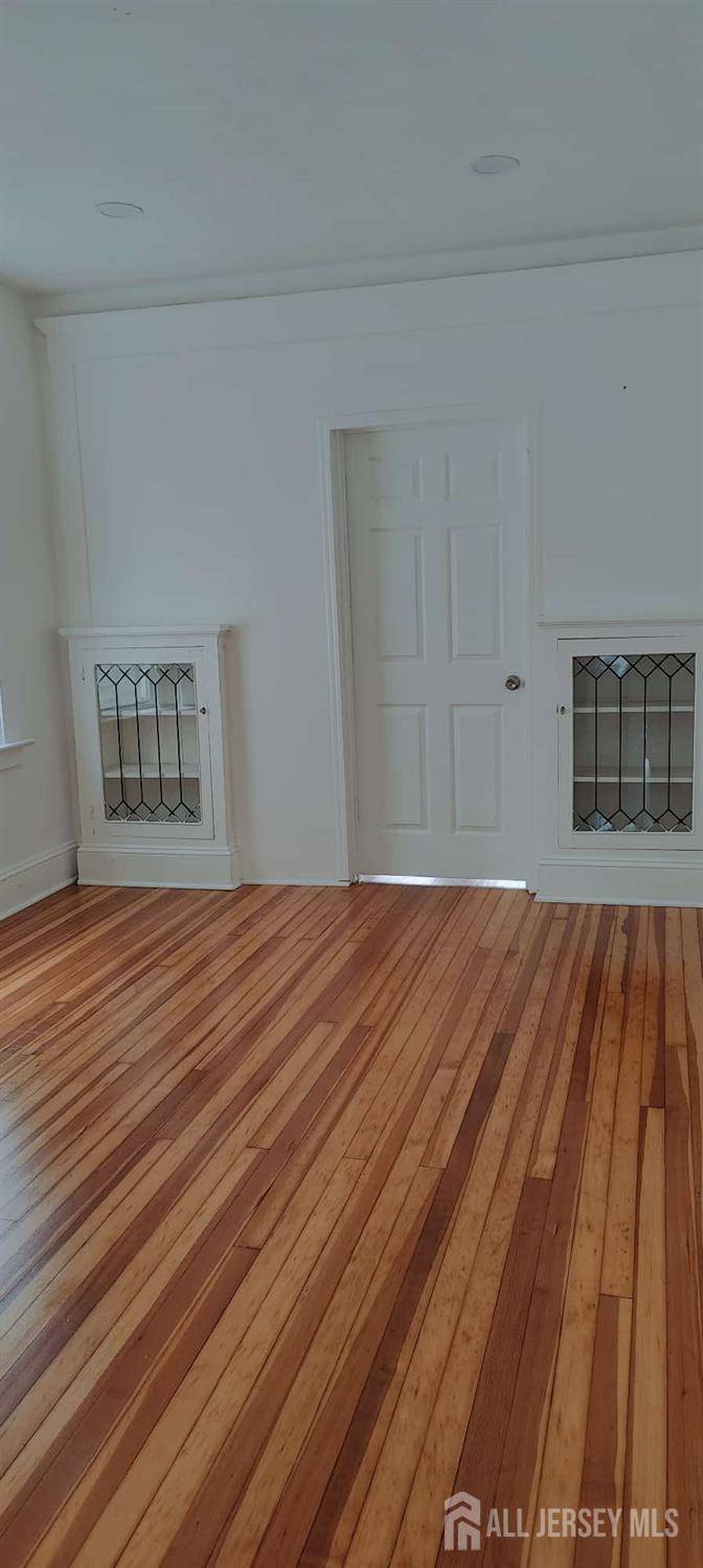 Perth Amboy, NJ 08861,606 Cornell ST