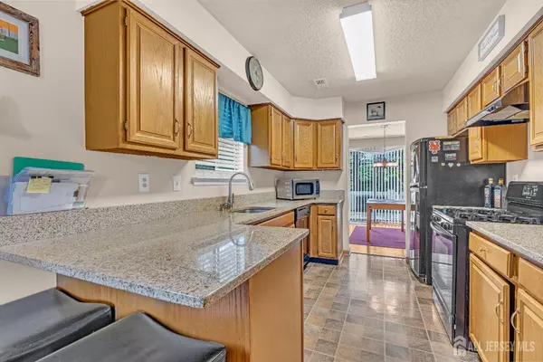 Plainsboro, NJ 08536,39 Hampshire DR
