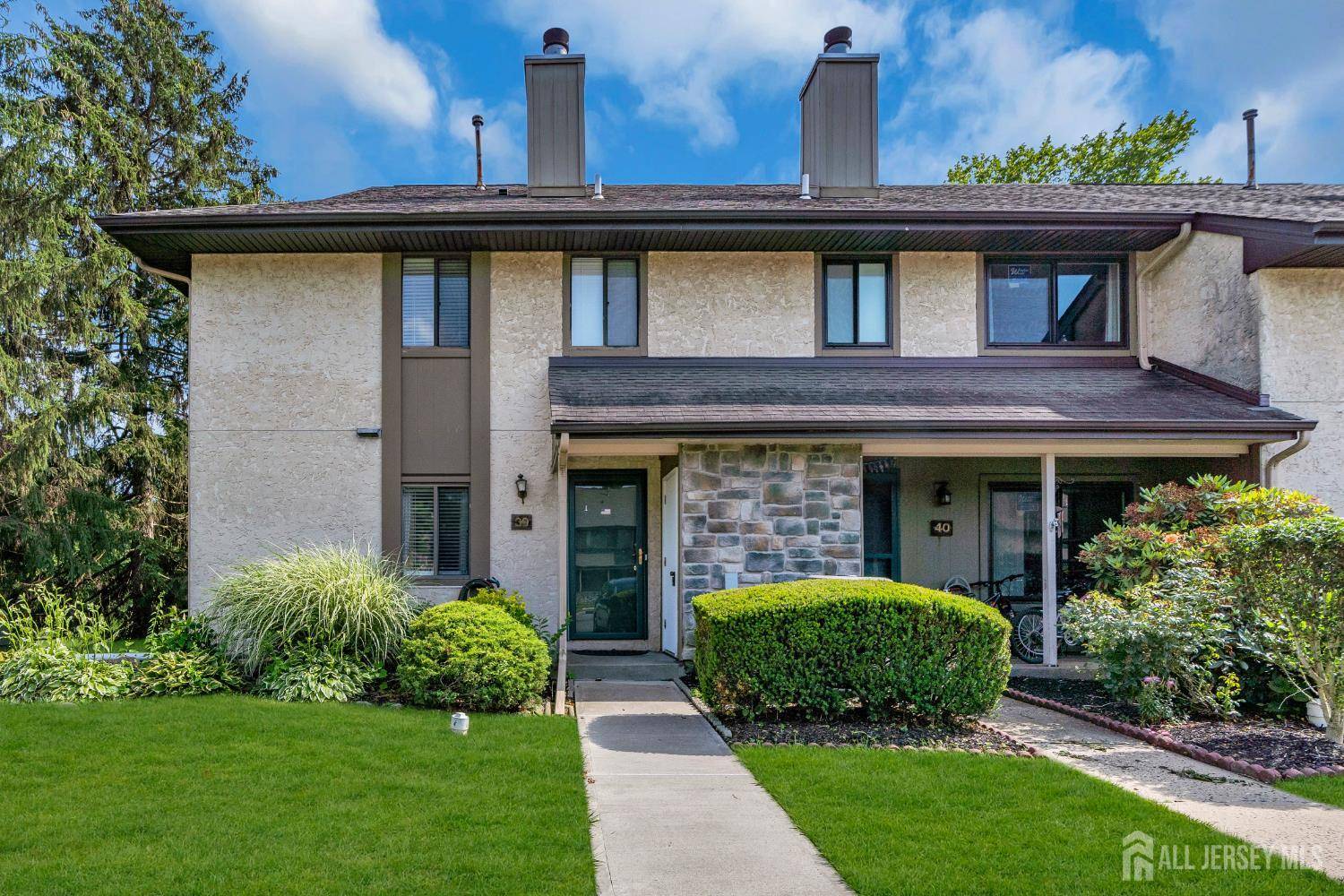 39 Hampshire DR, Plainsboro, NJ 08536