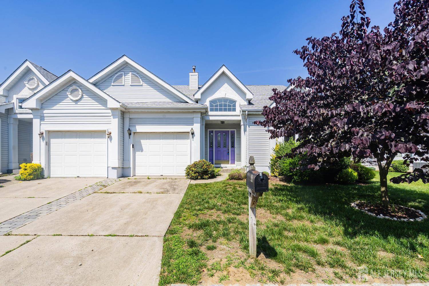 17 Severn WAY, Monroe, NJ 08831