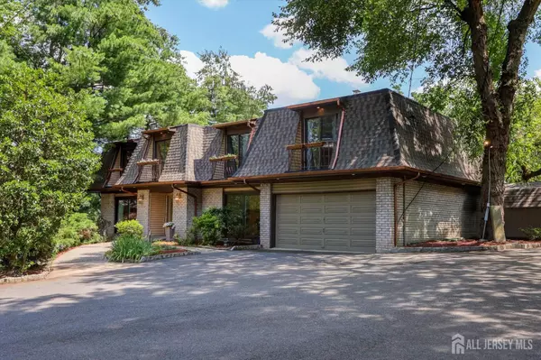 403 New Dover RD, Colonia, NJ 07067