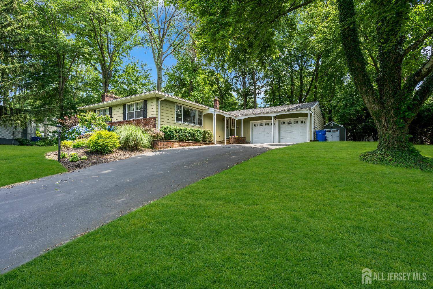 North Brunswick, NJ 08902,384 Gerry RD