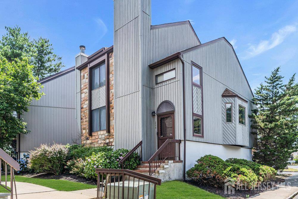 266 Silver LN, Old Bridge, NJ 08857