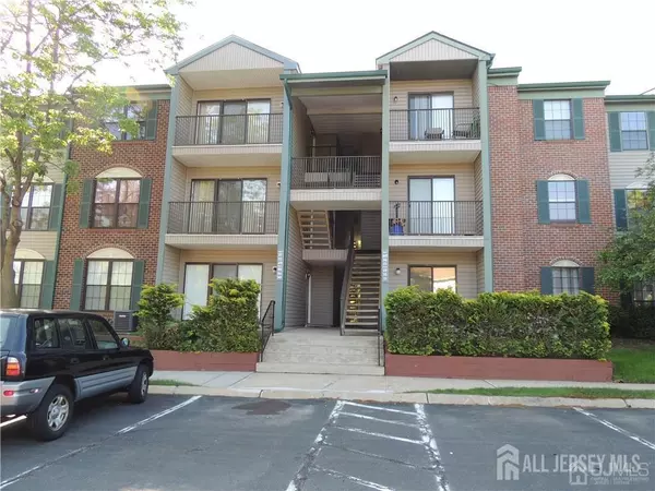 50 Fisher DR, Franklin, NJ 08823