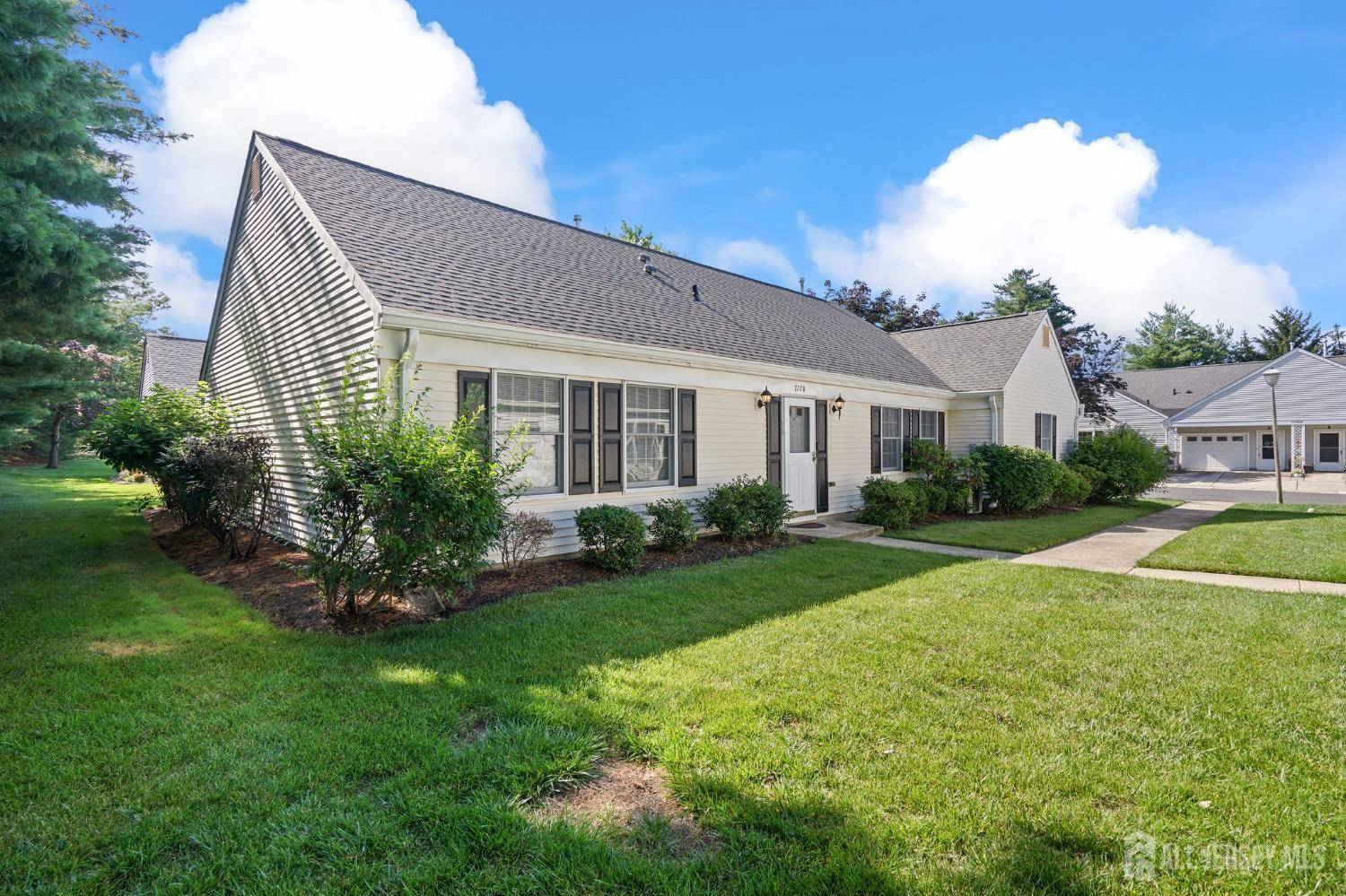 727 Mount Vernon RD #B, Monroe, NJ 08831