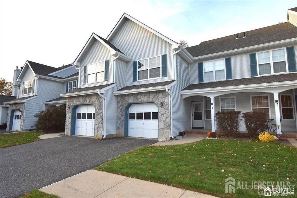42 Heather CT, South Brunswick, NJ 08852