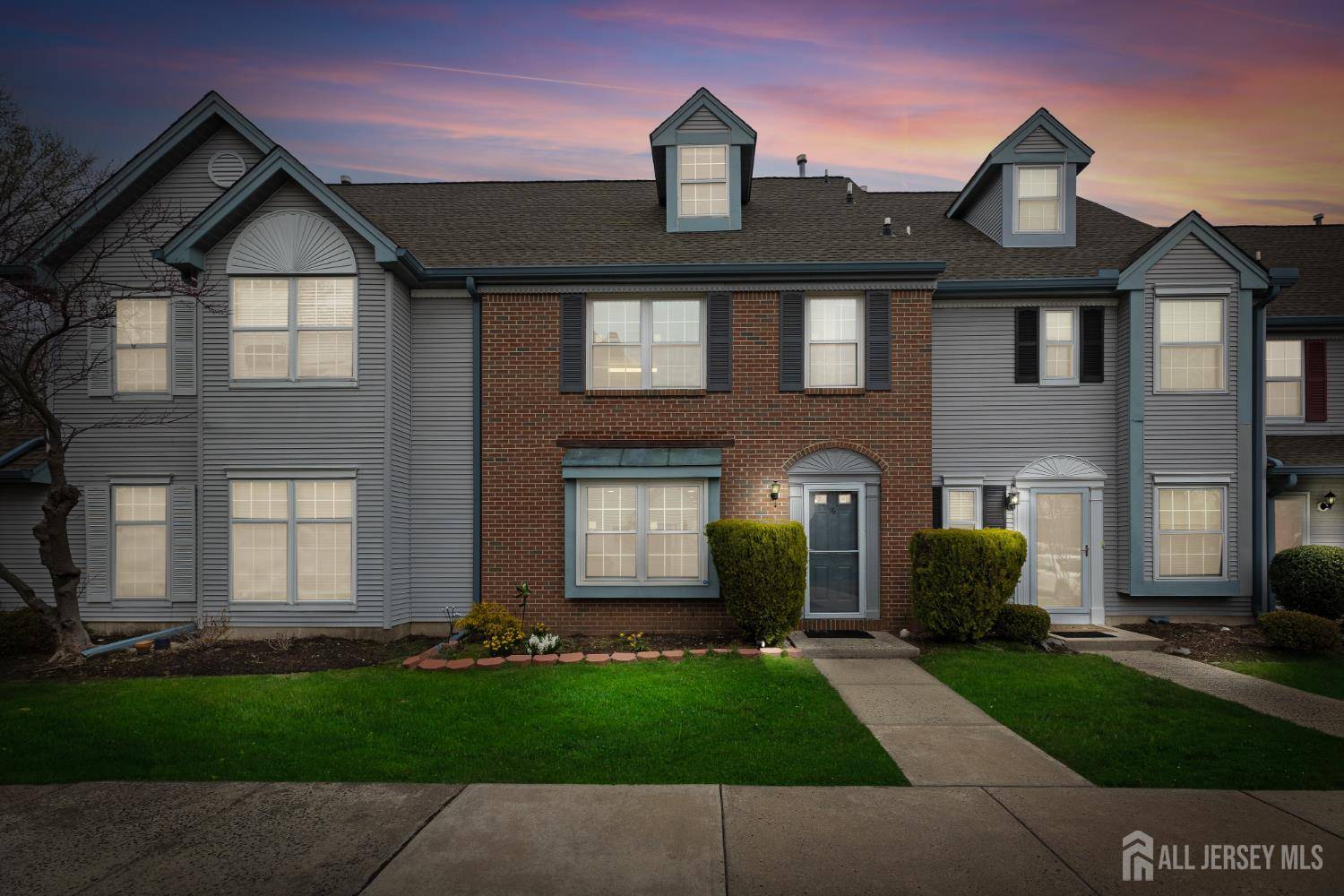 76 Lynnette CT, South Brunswick, NJ 08824