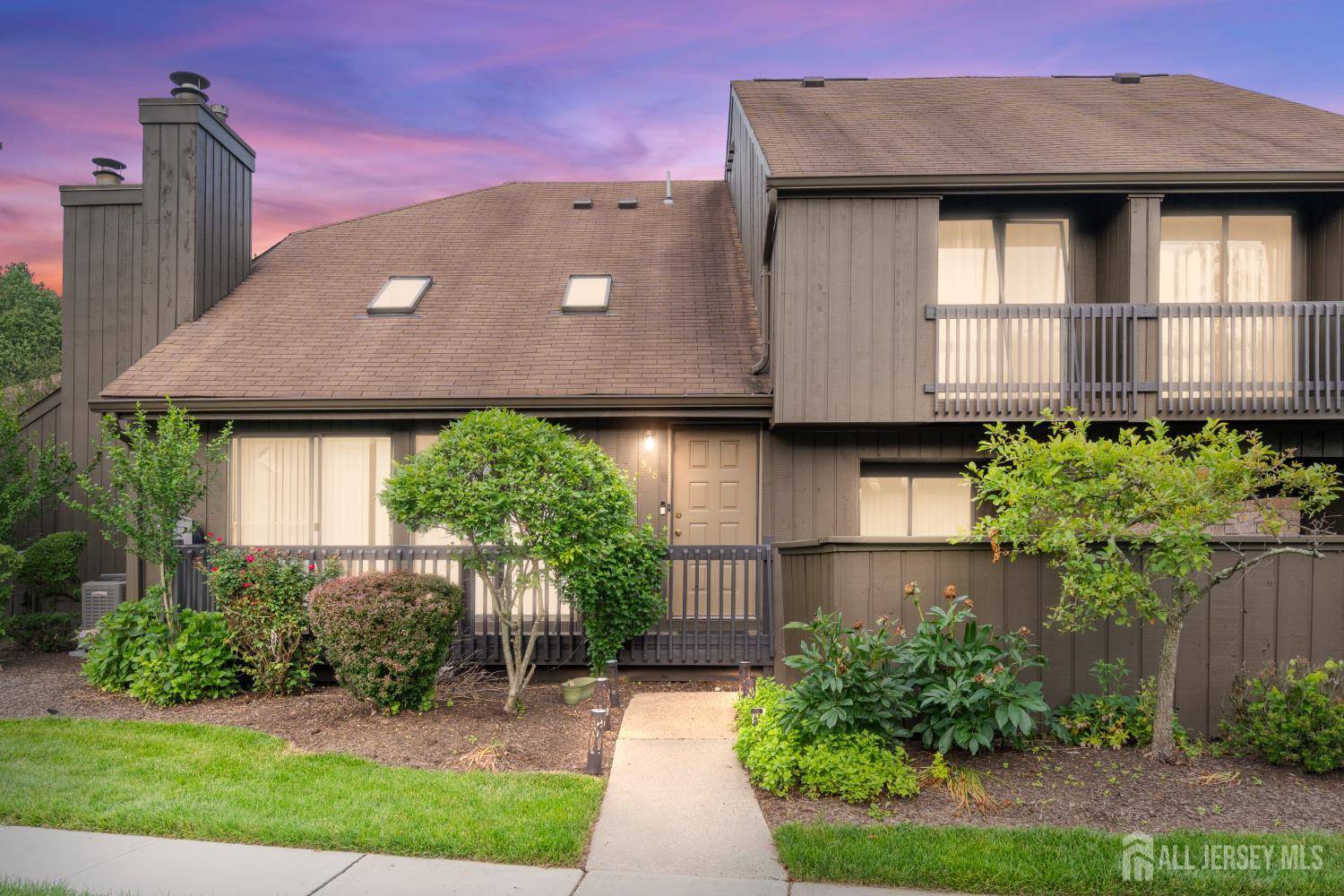 348 Westgate DR, Edison, NJ 08820