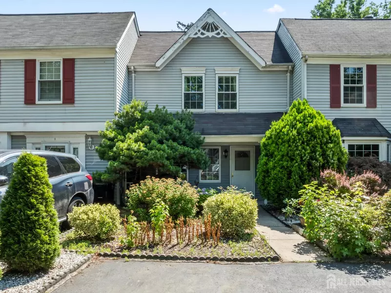 7 Letts CT, East Brunswick, NJ 08816