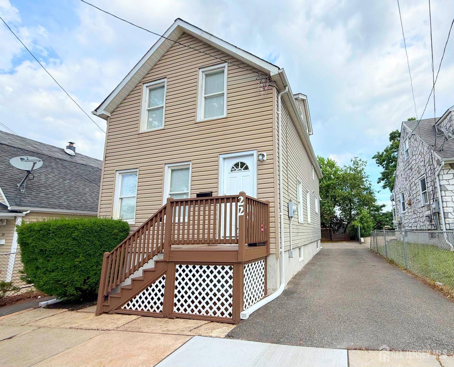 22 JOHN ST, Carteret, NJ 07008