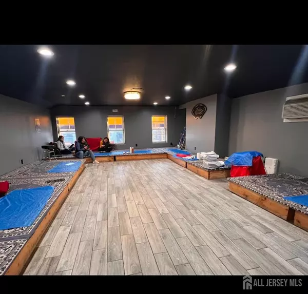 New Brunswick, NJ 08901,135 Easton AVE