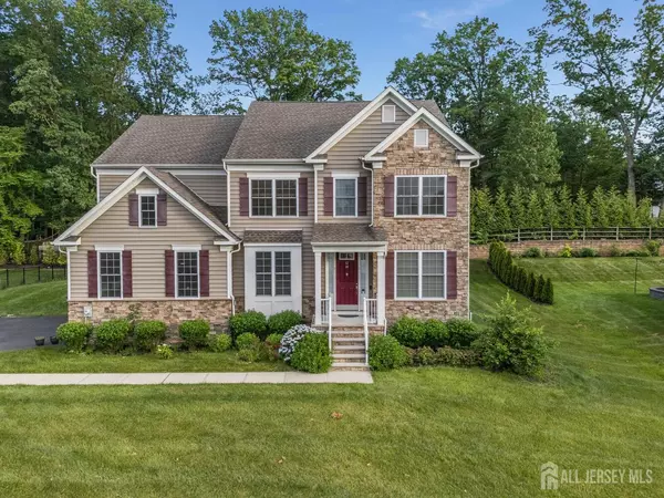 12 McLellan CT, East Brunswick, NJ 08816