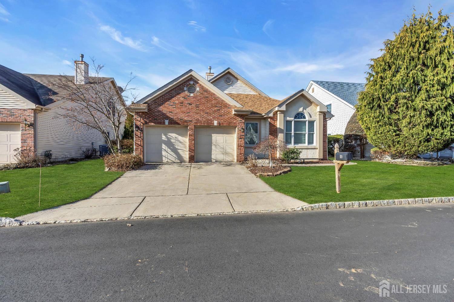 Monroe, NJ 08831,16 Brighton CT