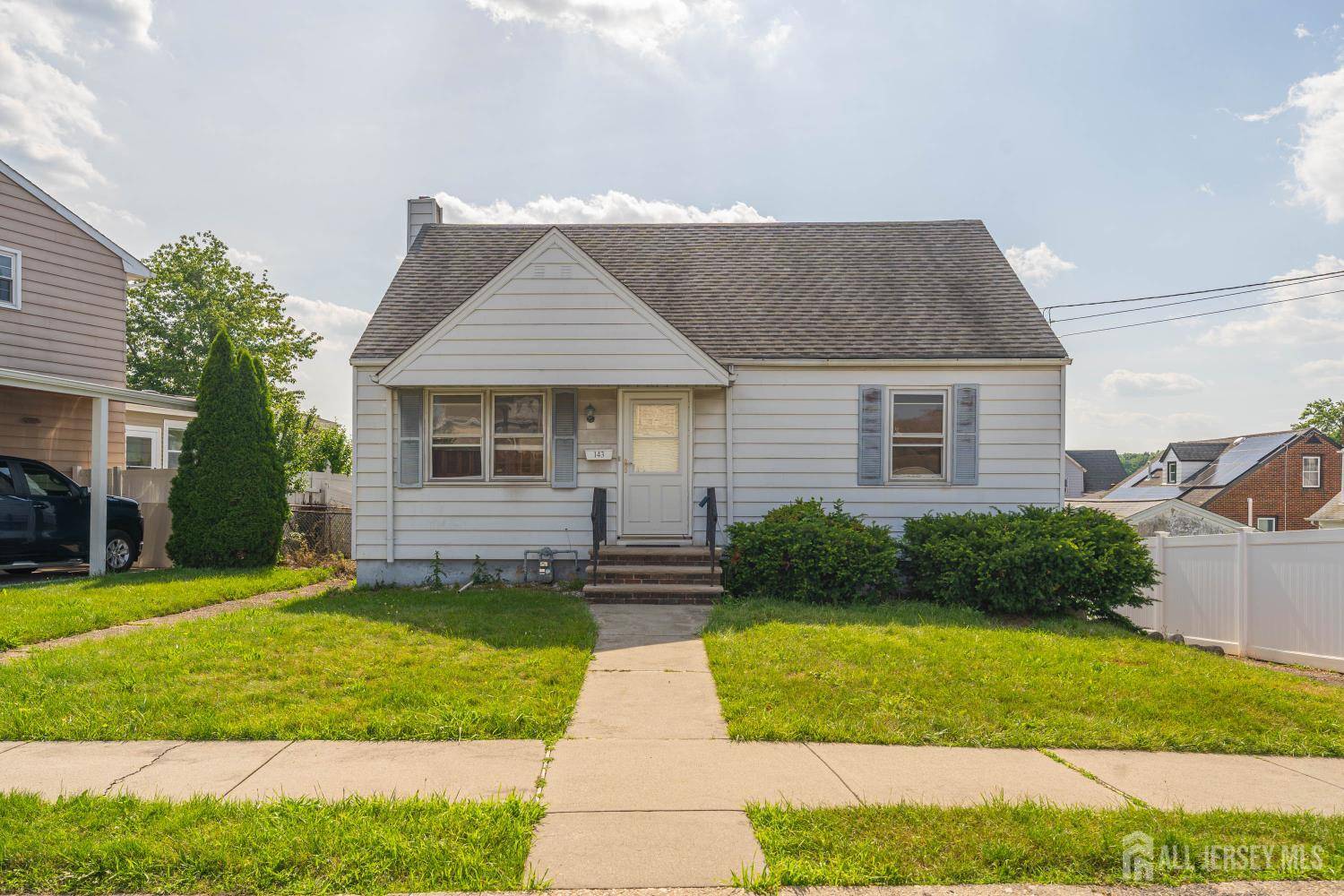 143 Ellen AVE, Hopelawn, NJ 08738