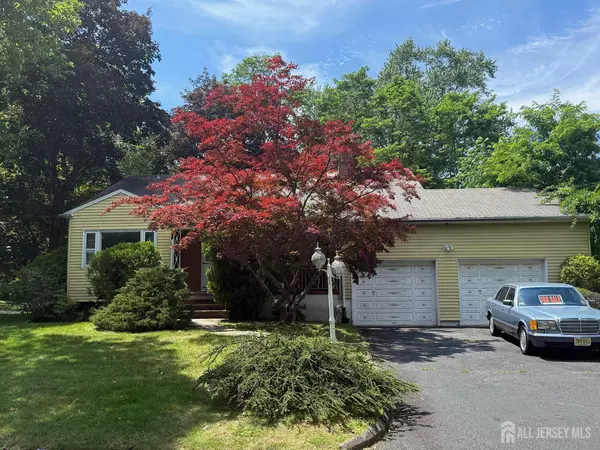 34 Woodbrook CIR, Westfield, NJ 07090
