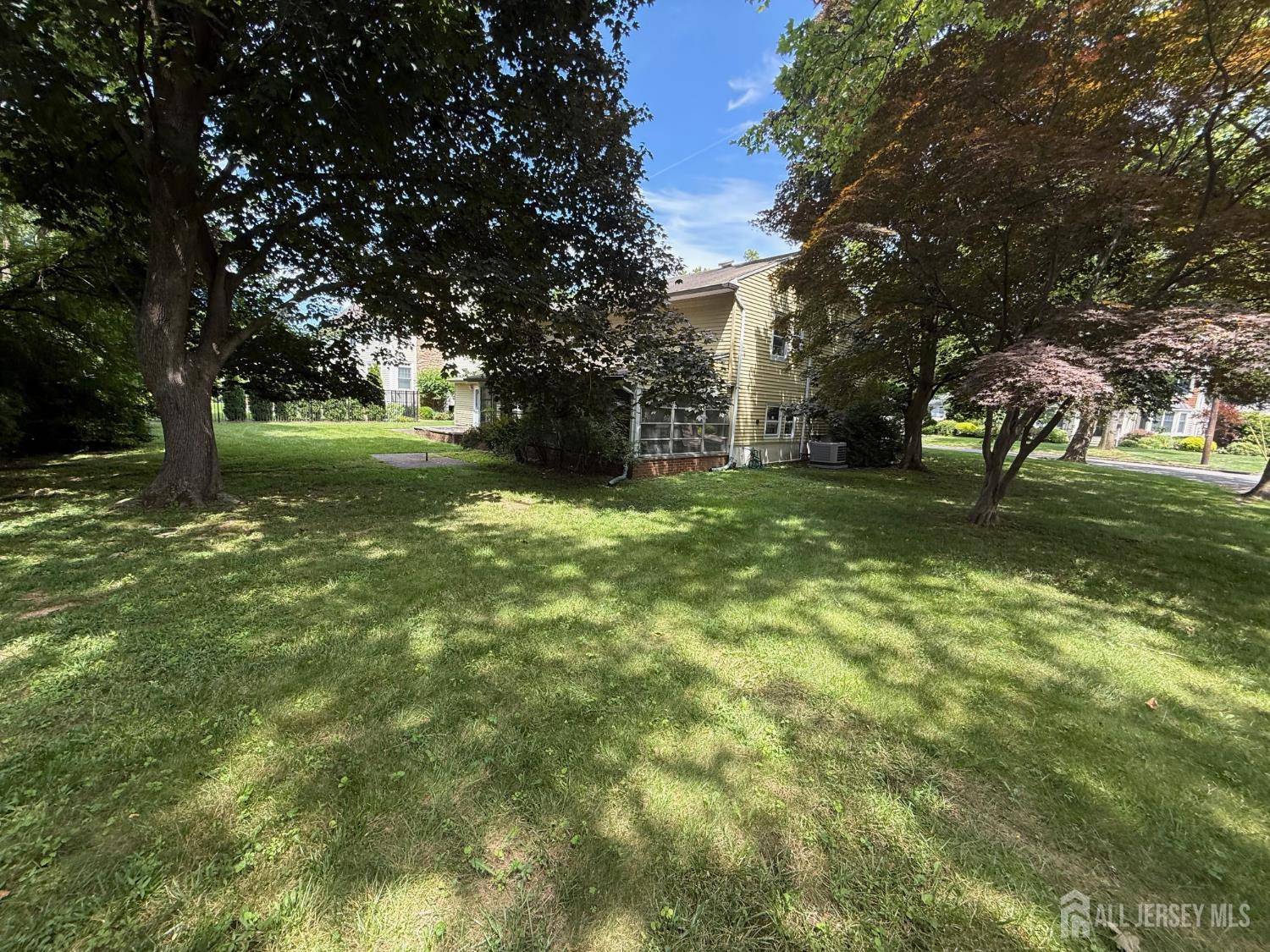 Westfield, NJ 07090,34 Woodbrook CIR
