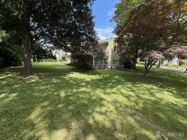 Westfield, NJ 07090,34 Woodbrook CIR