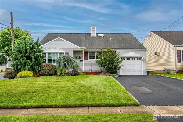 66 Broadway AVE, Colonia, NJ 07067
