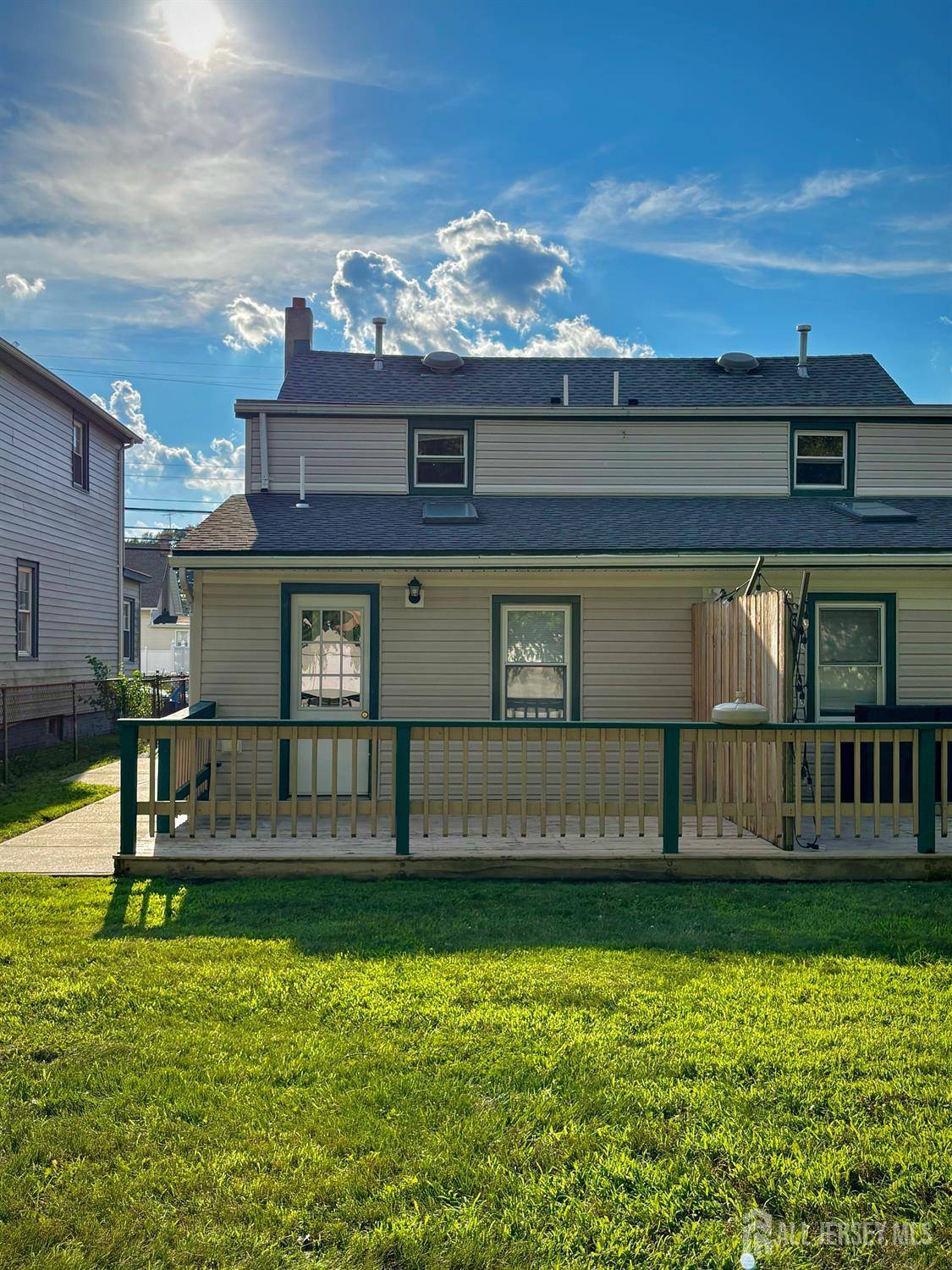 South Amboy, NJ 08879,287 Raritan ST