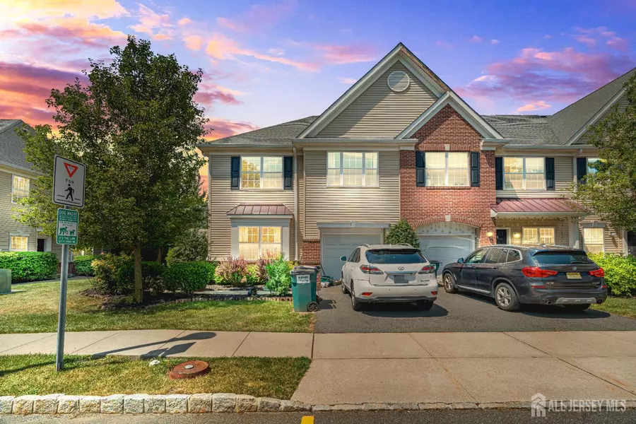 36 Andrews WAY, Piscataway, NJ 08854