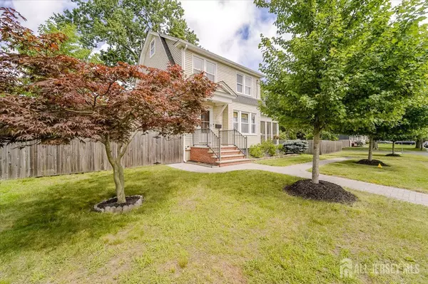 122 Coleman ST, Middlesex, NJ 08846