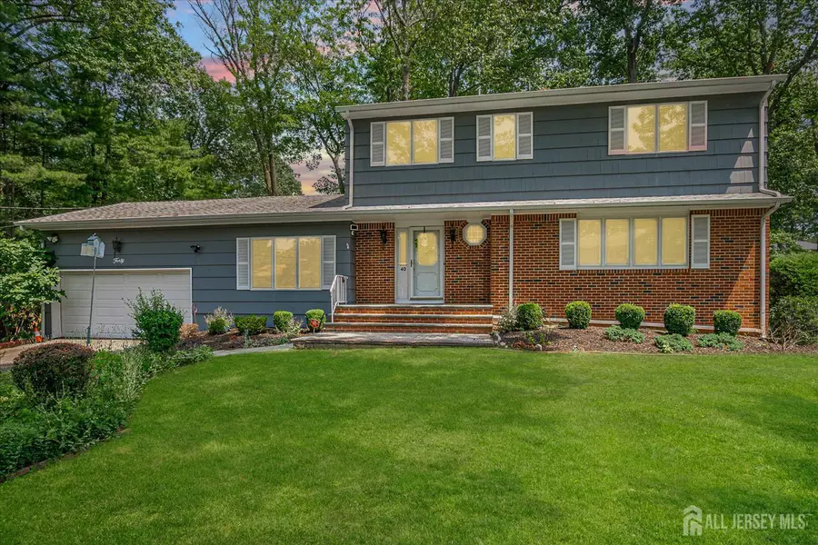 40 Montclair AVE, Edison, NJ 08820