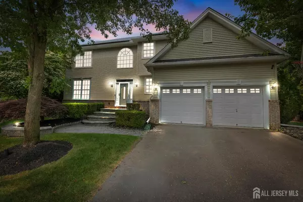16 Moorland BLVD, Monroe, NJ 08831