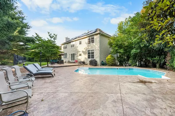 16 Moorland BLVD, Monroe, NJ 08831