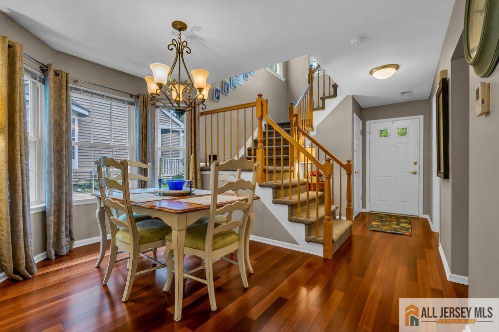 Lawrence, NJ 08648,10 Stonerise DR #305