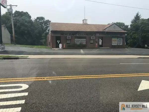 Milltown, NJ 08850,112 Ryders LN