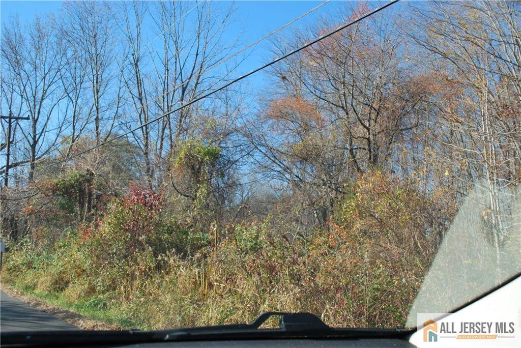 369 Rue RD, Monroe, NJ 08831