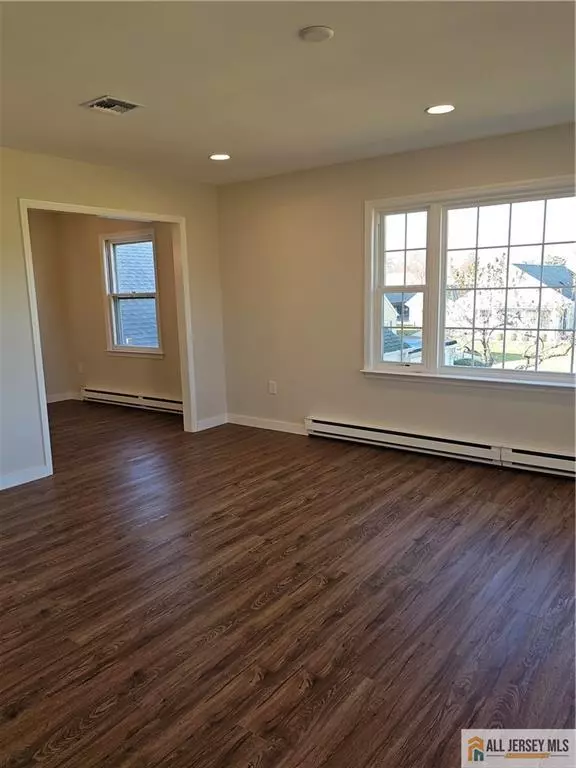 Monroe, NJ 08831,377 Old Nassau RD #377N