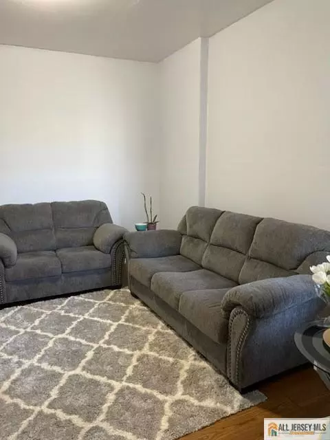 Perth Amboy, NJ 08861,216 Hall AVE