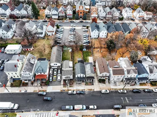 New Brunswick, NJ 08901,30 Division ST