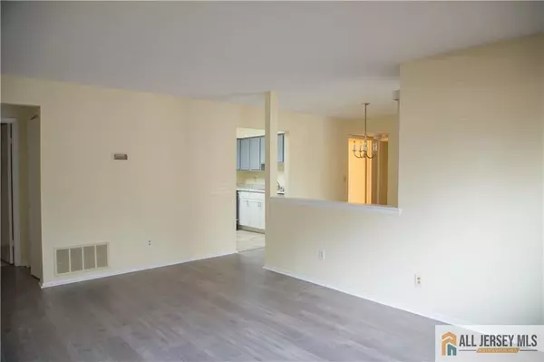 Plainsboro, NJ 08540,3131 Sayre DR #3131