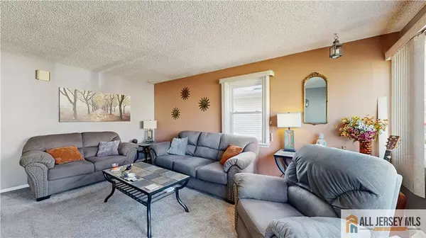 Colonia, NJ 07067,135 Archangela AVE