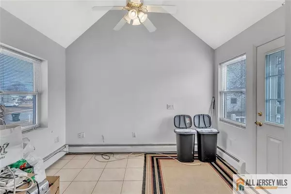 Fords, NJ 08863,83 Warner ST