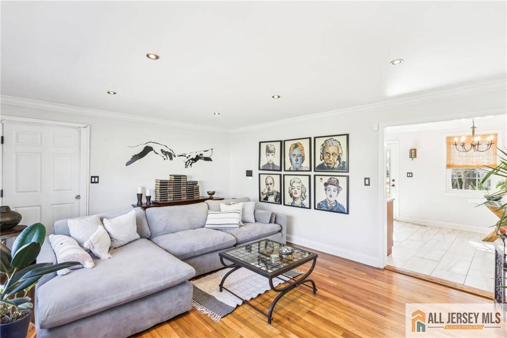 Colonia, NJ 07067,7 Morningside RD #A