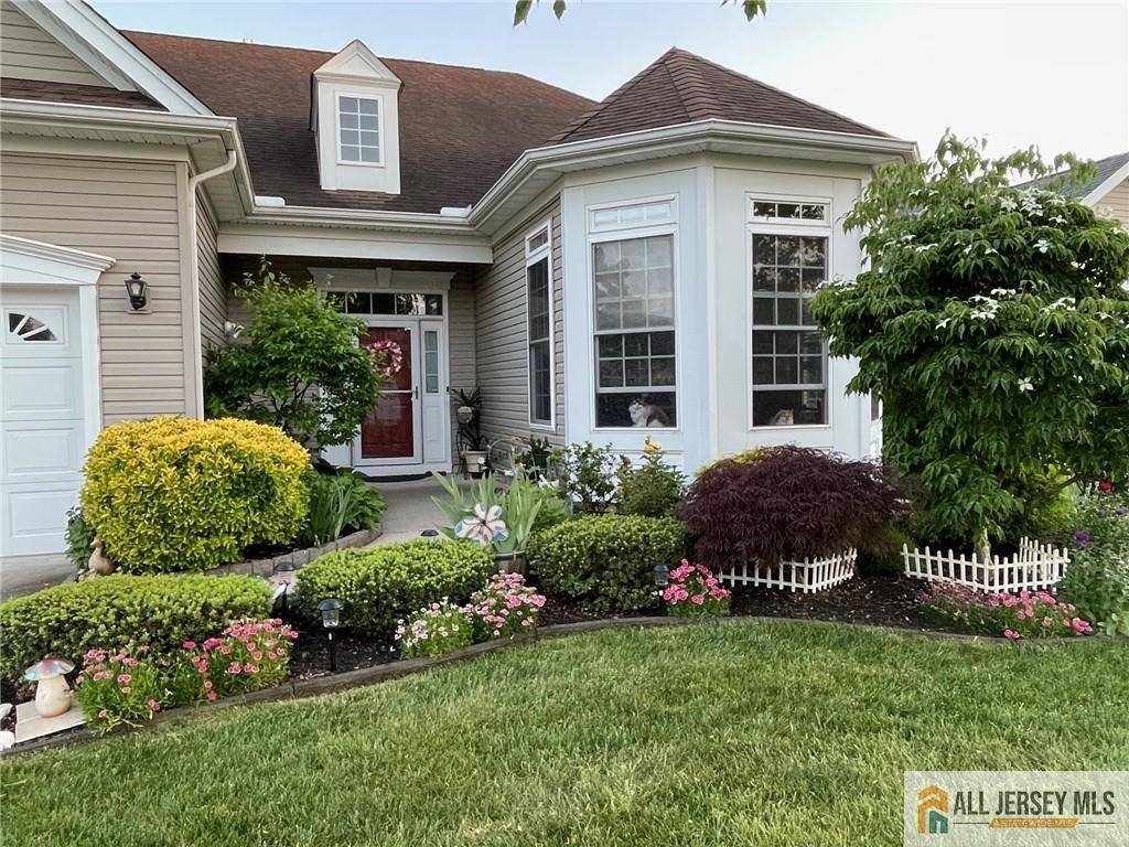 Plainsboro, NJ 08536,16 Warren ST