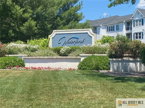 224 Waterford DR, Edison, NJ 08817