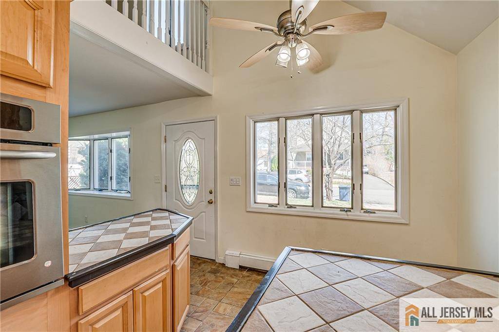 Iselin, NJ 08830,81 Coakley ST