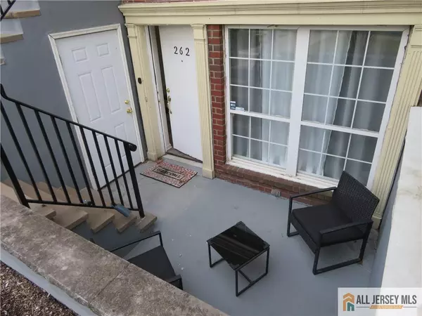 Newark, NJ 07103,262 Matthews DR #3207