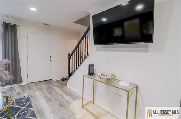 Newark, NJ 07103,262 Matthews DR #3207