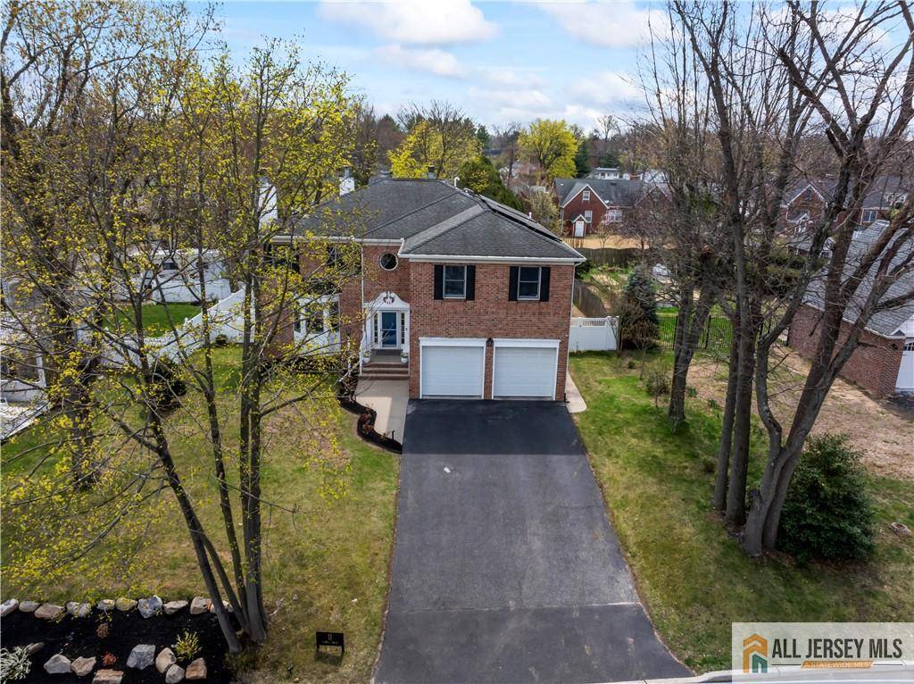 11 Hilltop BLVD N, East Brunswick, NJ 08816