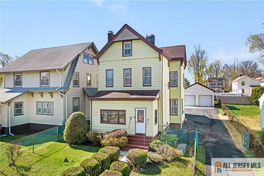 689 Springdale AVE, East Orange, NJ 07017