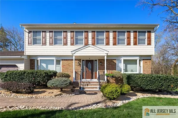 North Brunswick, NJ 08902,1236 Cozzens LN